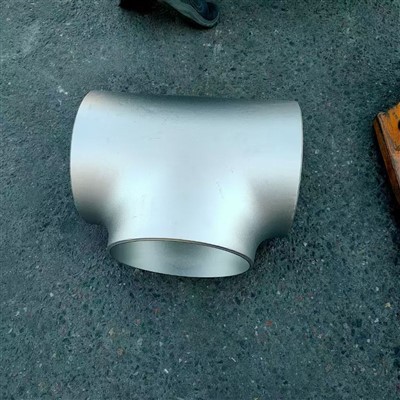 ASME B16.9 Carbon Steel 18-tommers T-skjorte